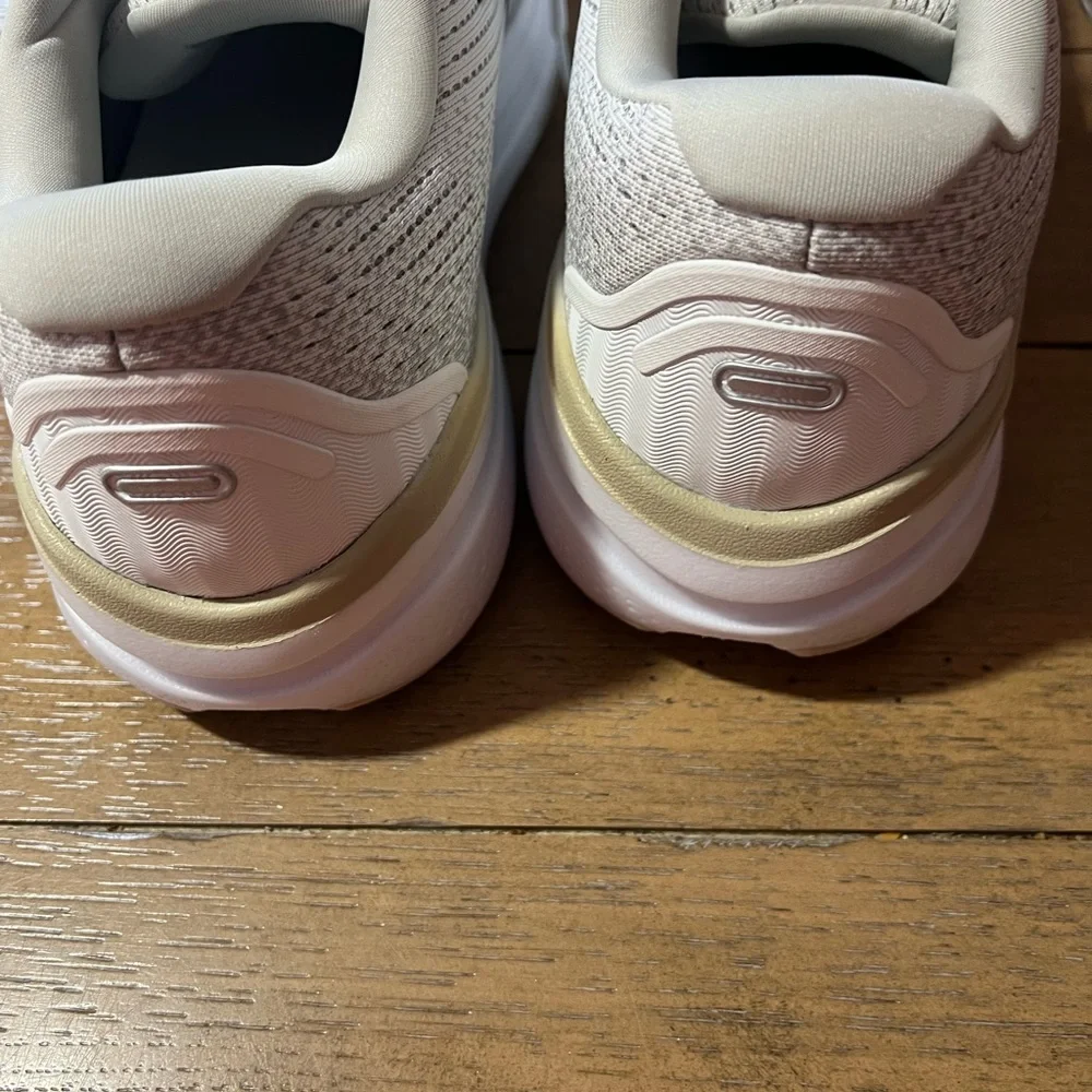 Brooks Men's Ghost Max 2 Athletic Shoes - Picture 3 of 8